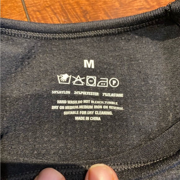 ✨FREE WITH ANY $30 PURCHASE✨ Workout Long Sleeve Shirts for Gym Yoga Running Top - Picture 11 of 11